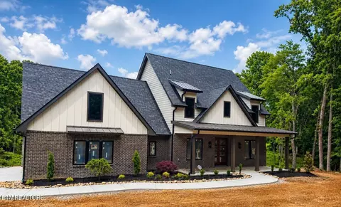 6450 Mont Richer Ave, Knoxville, TN 37918