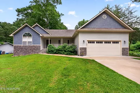 2689 Spruce Loop, Crossville, TN 38555