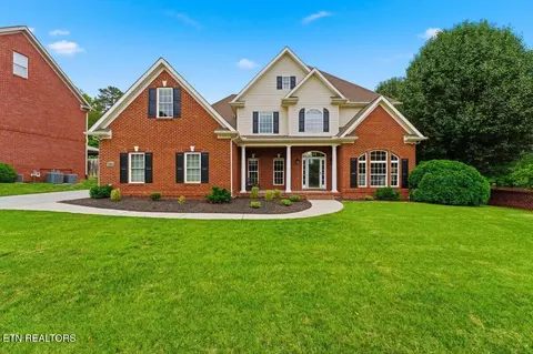 1030 Andover View Ln, Knoxville, TN 37922