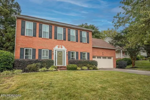 8211 Kingstree Ln, Knoxville, TN 37919