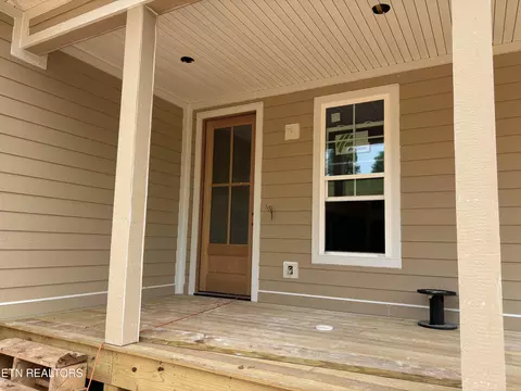 330 Roddy Branch Rd, Rockford, TN 37853