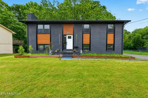 2904 Gordon Pl, Knoxville, TN 37918