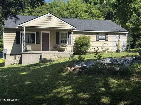 2305 Harris Rd, Knoxville, TN 37924