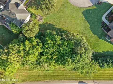 1915 Dobson Park Ln, Knoxville, TN 37922