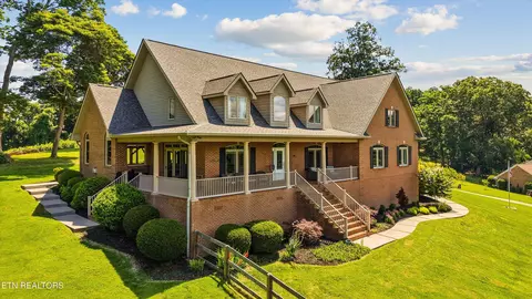 176 Apple Tree Dr, Clinton, TN 37716