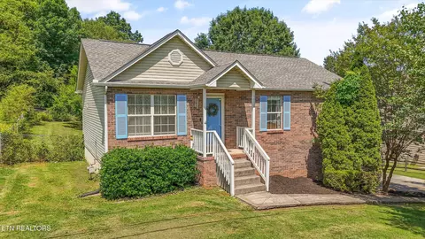 5956 Warrenpark Ln, Knoxville, TN 37912