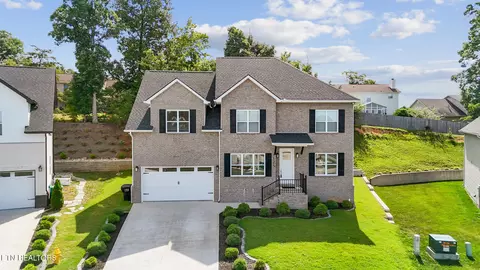 1125 Hamilton Farm Ln, Knoxville, TN 37932