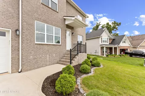 1125 Hamilton Farm Ln, Knoxville, TN 37932
