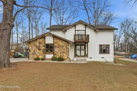 7940 Castlecomb Rd, Powell, TN 37849