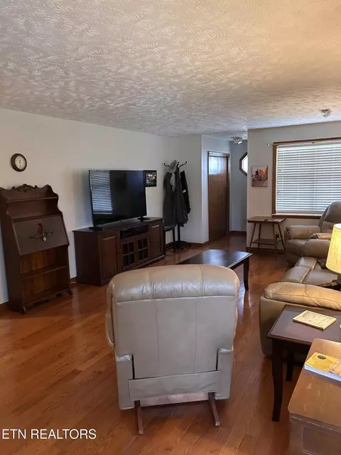2365 Governors Ct, Maryville, TN 37801