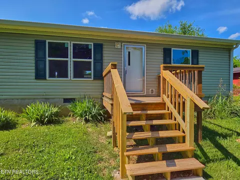 207 Fair St # B, Sweetwater, TN 37874