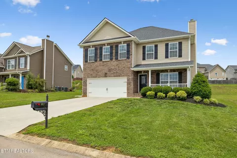 3027 Crosswinds Ln, Sevierville, TN 37876
