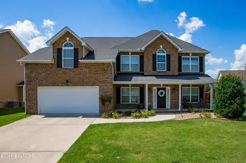 410 Frostview Ln, Maryville, TN 37804