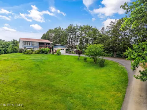 120 Fred King Ln, Sevierville, TN 37876