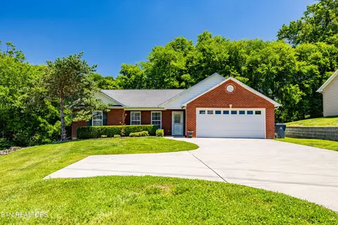 4112 Riverstone Ln, Knoxville, TN 37918