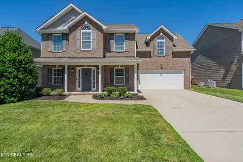 2440 Clinging Vine Ln, Knoxville, TN 37931