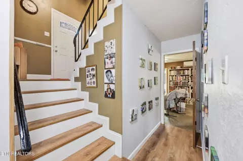 Entry Way - 638 Marie St, Talbott, TN 37877 photo 4 of 4