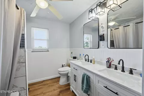 Bath - 638 Marie St, Talbott, TN 37877 photo 1 of 3