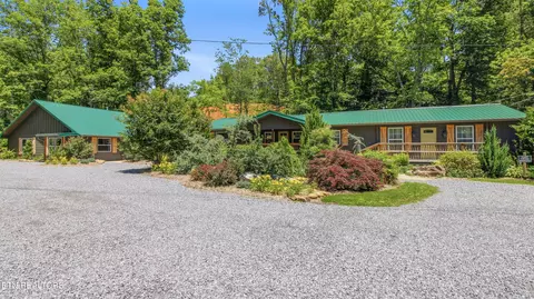 744 Powdermill Rd, Gatlinburg, TN 37738