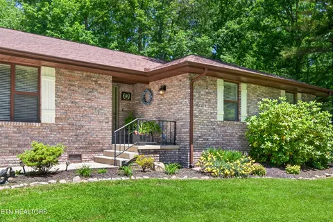 106 Overlook Cv, Crossville, TN 38558