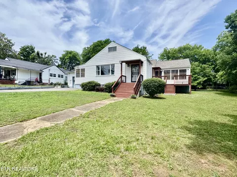 1703 Charles Dr, Knoxville, TN 37918