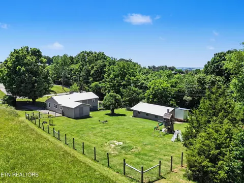 Exterior - 848 Lakeshore Rd, Talbott, TN 37877 photo 3 of 7