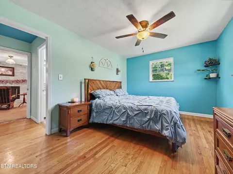 Bedroom - 848 Lakeshore Rd, Talbott, TN 37877 photo 1 of 5