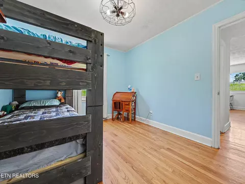 Bedroom - 848 Lakeshore Rd, Talbott, TN 37877 photo 5 of 5