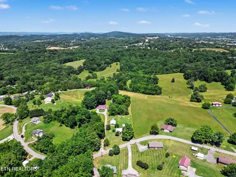 View/Area - 848 Lakeshore Rd, Talbott, TN 37877 photo 8 of 9