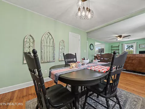 Dining - 848 Lakeshore Rd, Talbott, TN 37877 photo 2 of 3