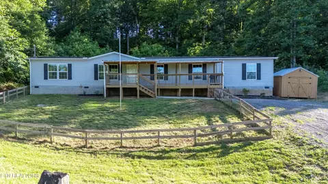 1591 Trig Long Rd, Dandridge, TN 37725