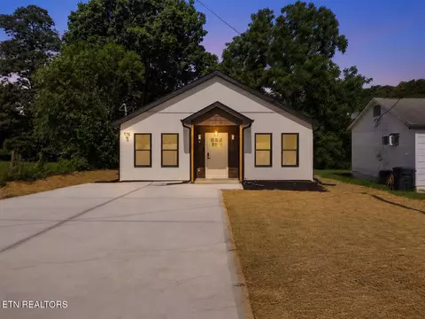 1709 Vada Cir, Knoxville, TN 37912