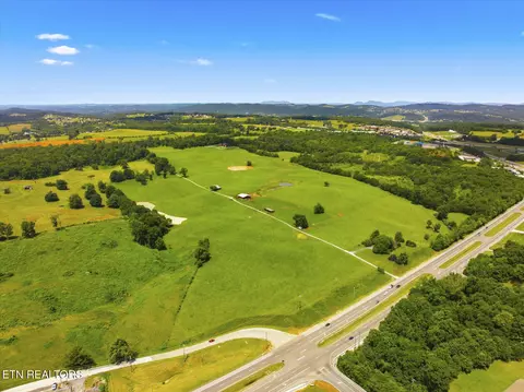 789 Tennessee 92, Dandridge, TN 37725