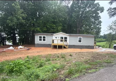 418 Mcghee Ln, Jacksboro, TN 37757