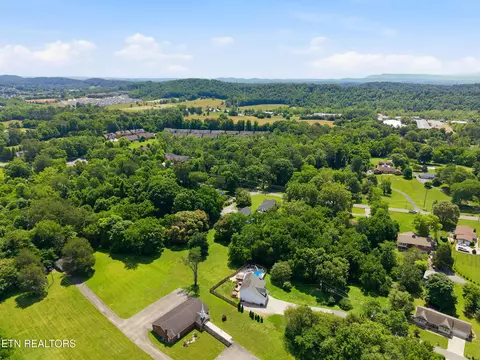 Tazewell Pike, Knoxville, TN 37918