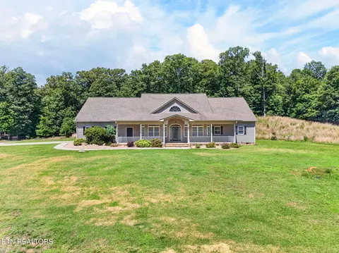 371 Pin Oak Dr, Rockwood, TN 37854