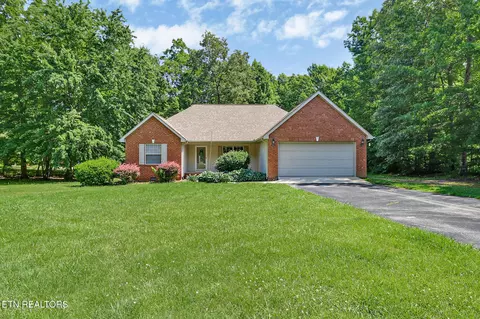 338 Swallows Xing, Grimsley, TN 38565