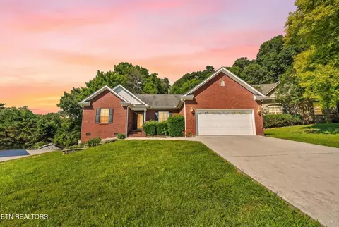8007 Frederick John St, Knoxville, TN 37938