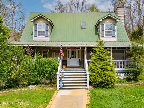 117 Watkins Ln, Jacksboro, TN 37757