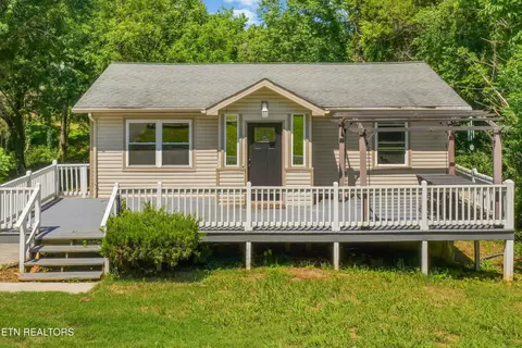 3311 Big Cove Ln, Louisville, TN 37777