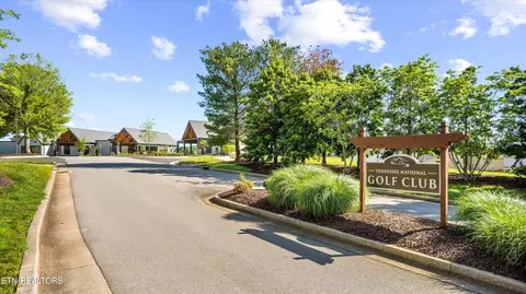 2670 Old Club Rd, Loudon, TN 37774