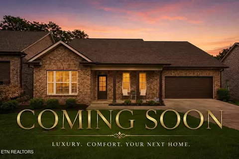 1683 Mountain Dr, Lenoir City, TN 37772