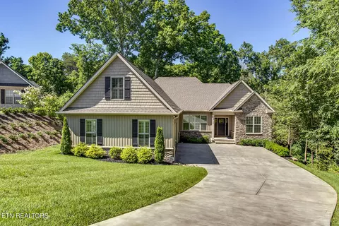 312 Elokwa Ln, Loudon, TN 37774
