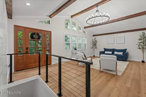 Entry Way - 8528 Heiskell Rd, Powell, TN 37849 photo 1 of 1