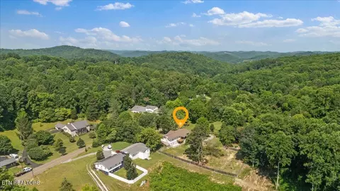 View/Area - 8528 Heiskell Rd, Powell, TN 37849 photo 4 of 5