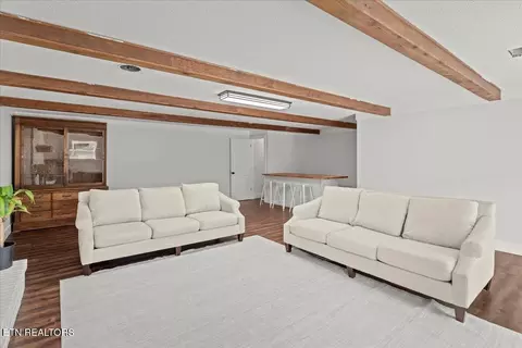 Living - 8528 Heiskell Rd, Powell, TN 37849 photo 4 of 4