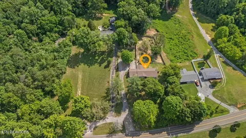 View/Area - 8528 Heiskell Rd, Powell, TN 37849 photo 3 of 5