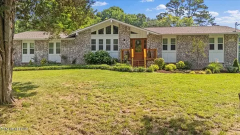 8528 Heiskell Rd, Powell, TN 37849