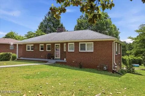 1604 Linda Ln, Maryville, TN 37803