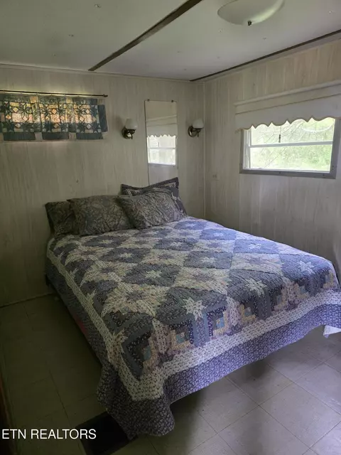 Bedroom - 8050 Lett Rd, Corryton, TN 37721 photo 2 of 2